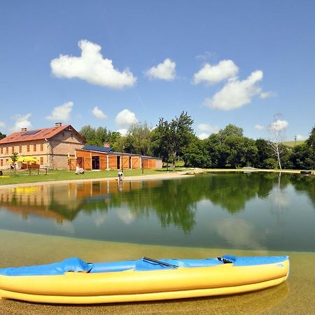 Rekreacni Areal Dvur Honetice Hotel Екстериор снимка