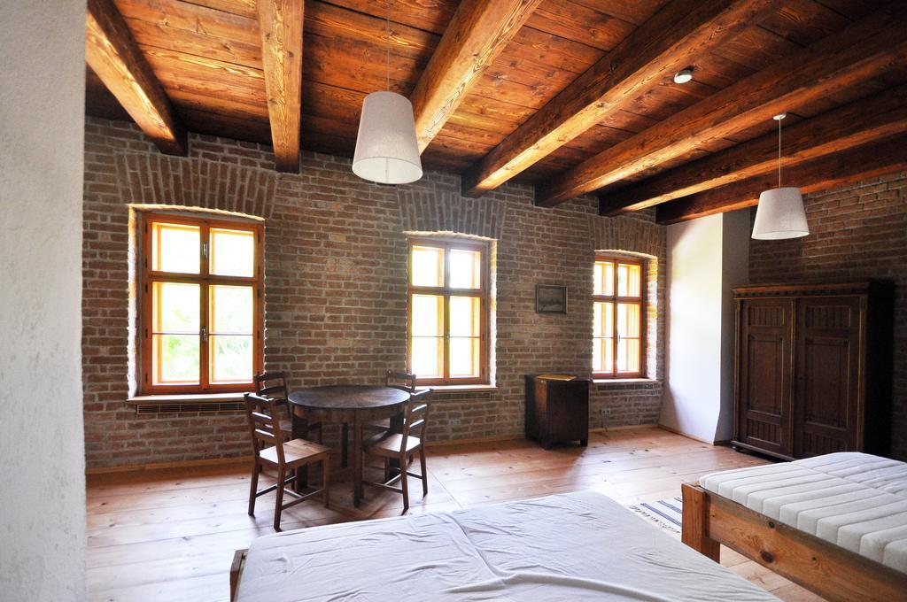 Rekreacni Areal Dvur Honetice Hotel Екстериор снимка
