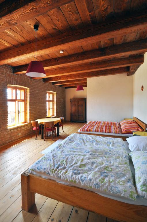 Rekreacni Areal Dvur Honetice Hotel Екстериор снимка